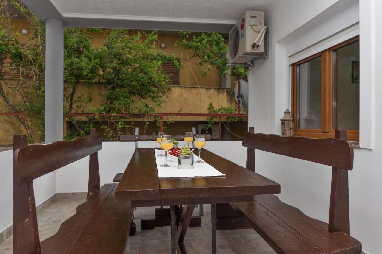 Apartmani Sol Makarska Zewnętrze zdjęcie