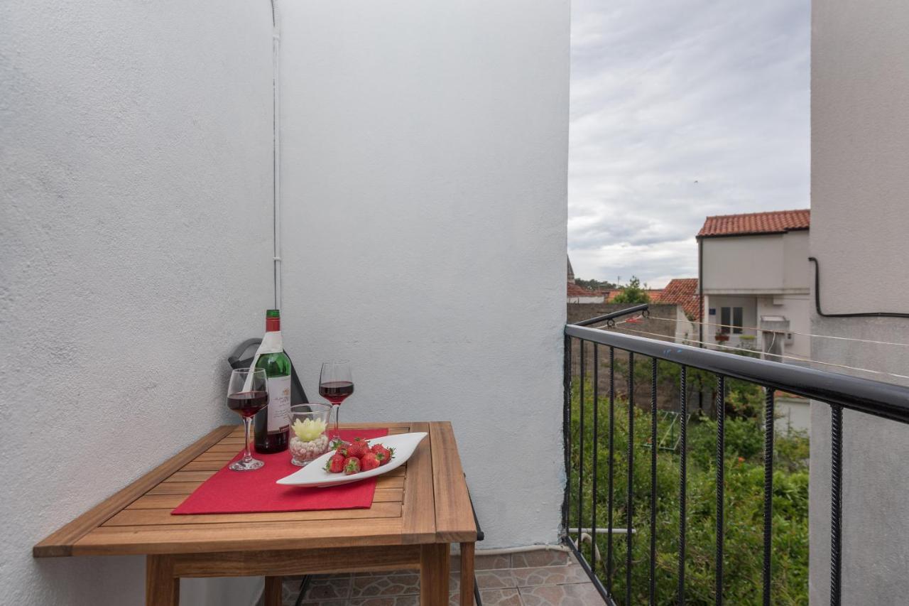 Apartmani Sol Makarska Zewnętrze zdjęcie