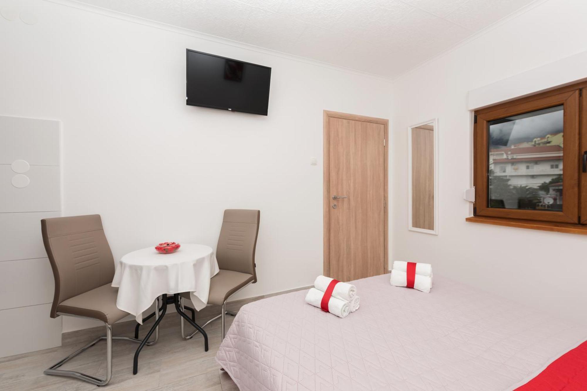 Apartmani Sol Makarska Zewnętrze zdjęcie