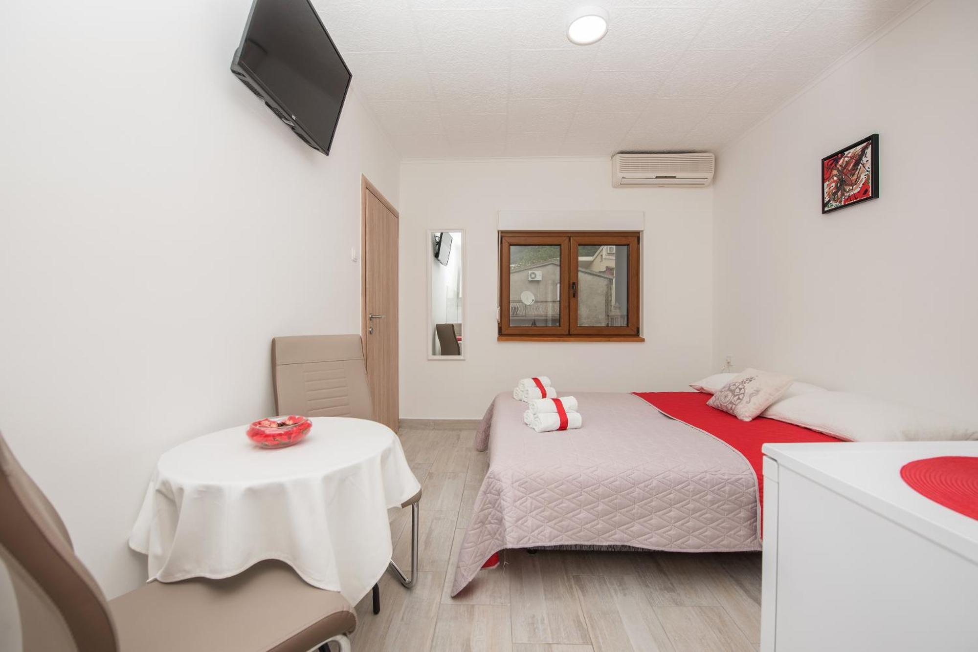 Apartmani Sol Makarska Zewnętrze zdjęcie