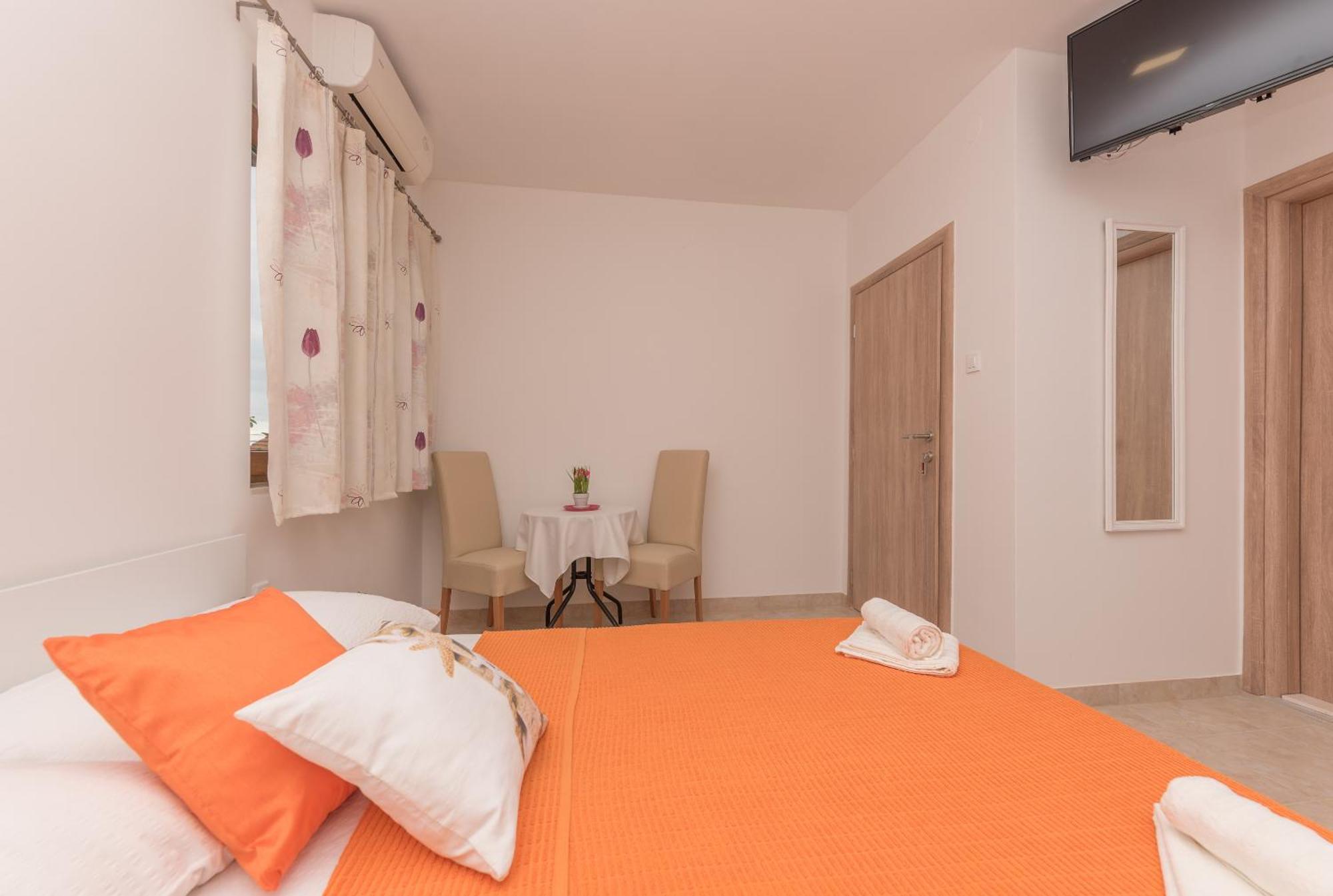 Apartmani Sol Makarska Zewnętrze zdjęcie