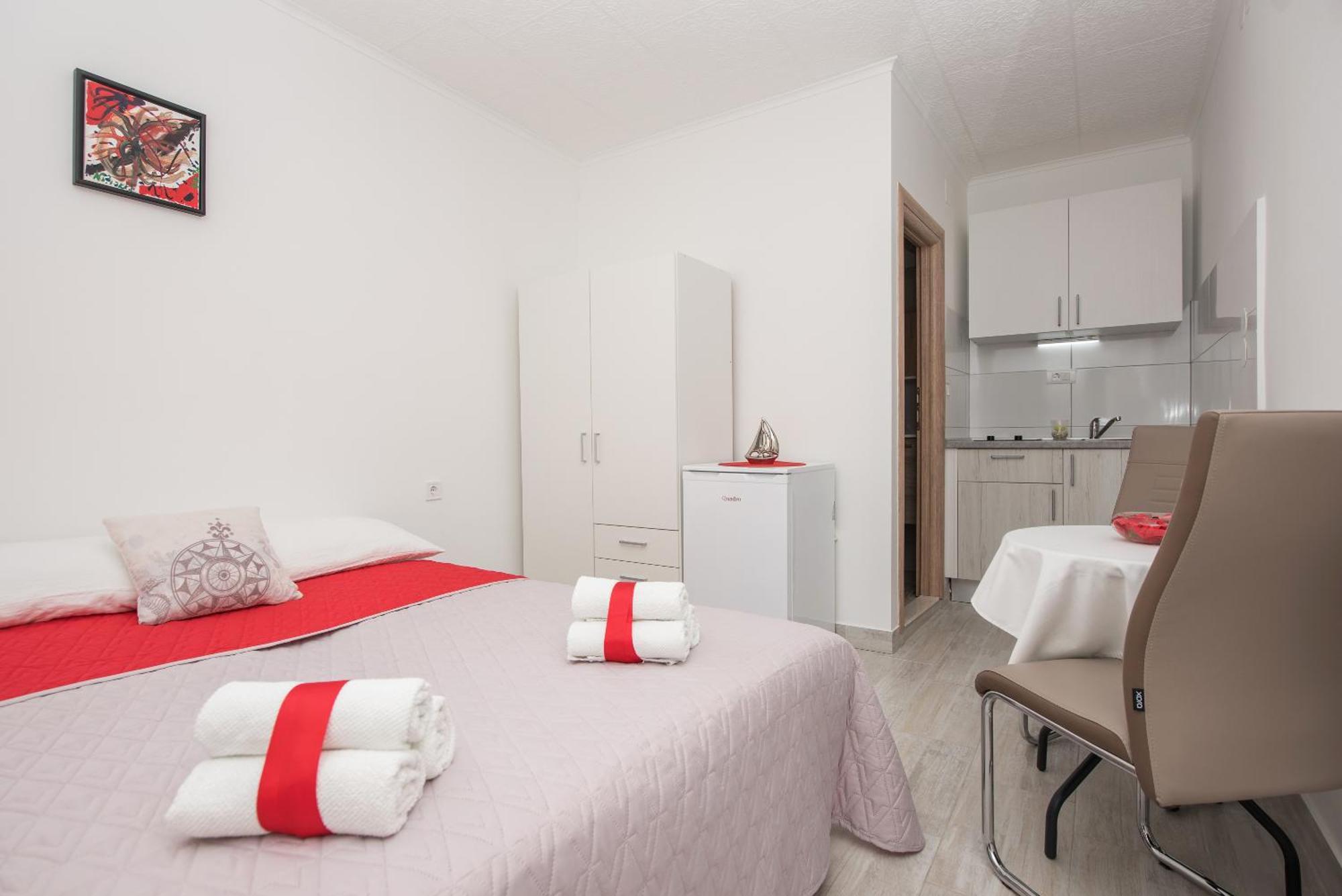 Apartmani Sol Makarska Zewnętrze zdjęcie