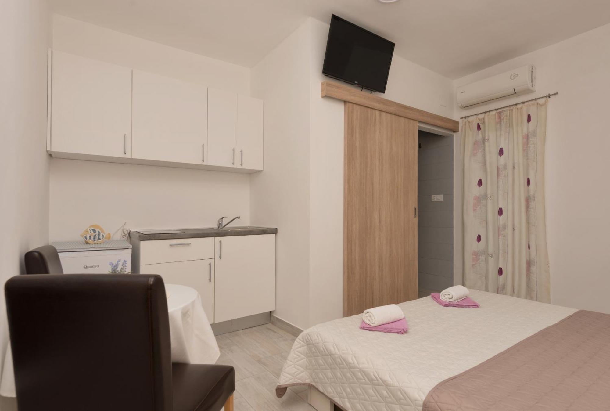 Apartmani Sol Makarska Zewnętrze zdjęcie