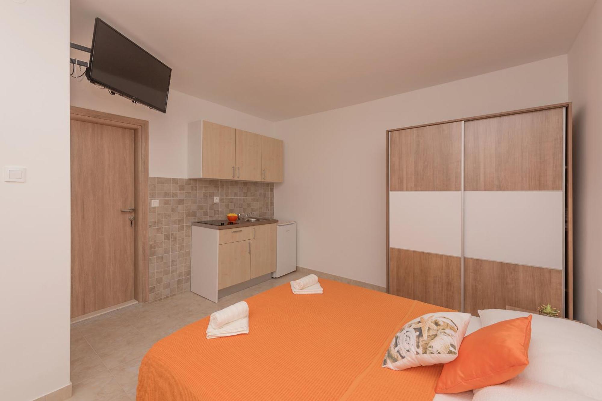 Apartmani Sol Makarska Zewnętrze zdjęcie